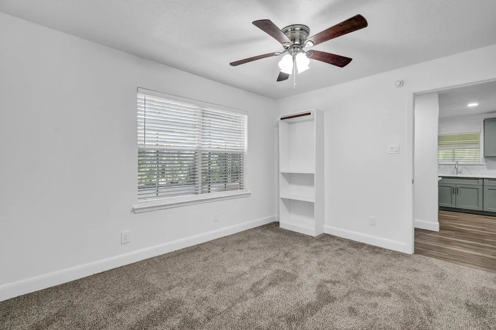 432 Robinson Road Oyster Creek, TX 77541