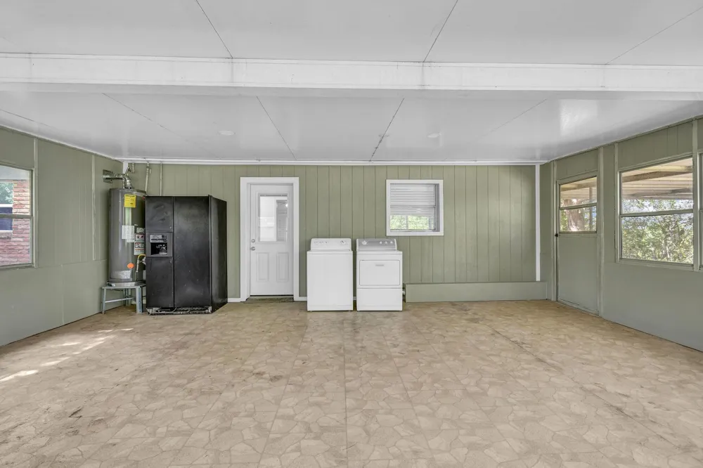 432 Robinson Road Oyster Creek, TX 77541