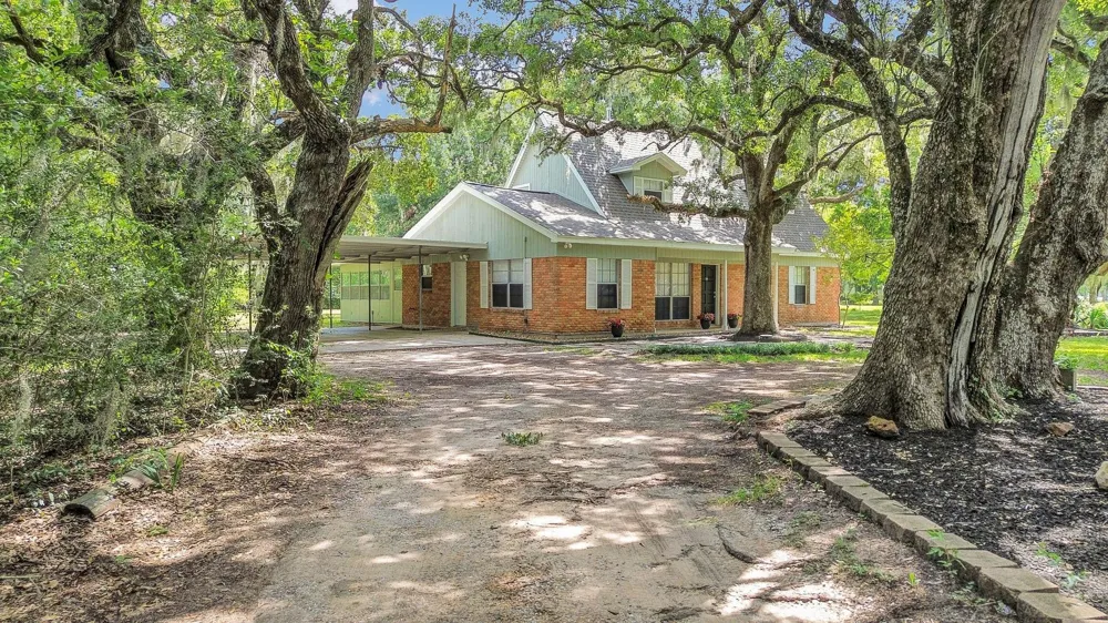 432 Robinson Road Oyster Creek, TX 77541