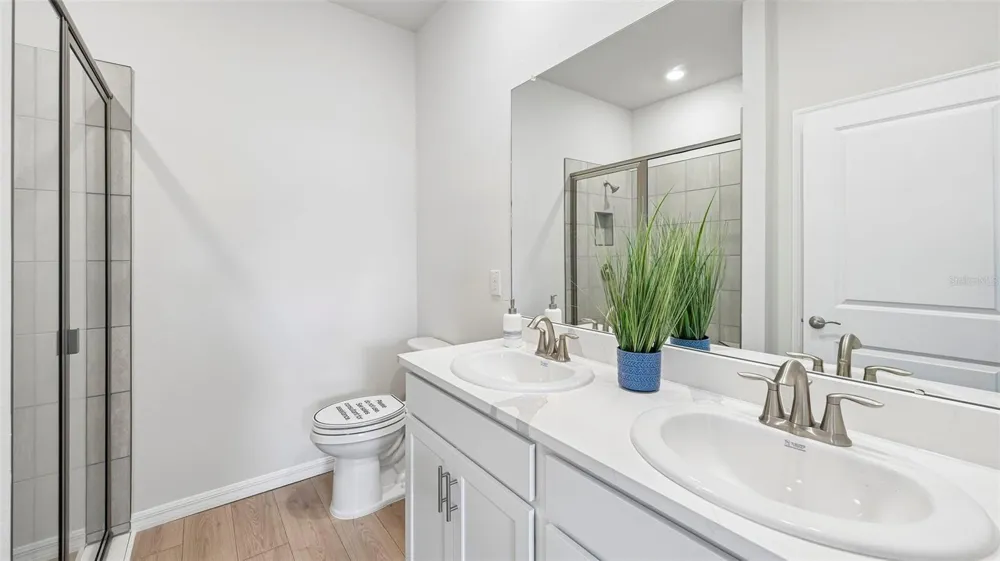 15828 8TH PLACE E Bradenton, FL 34212