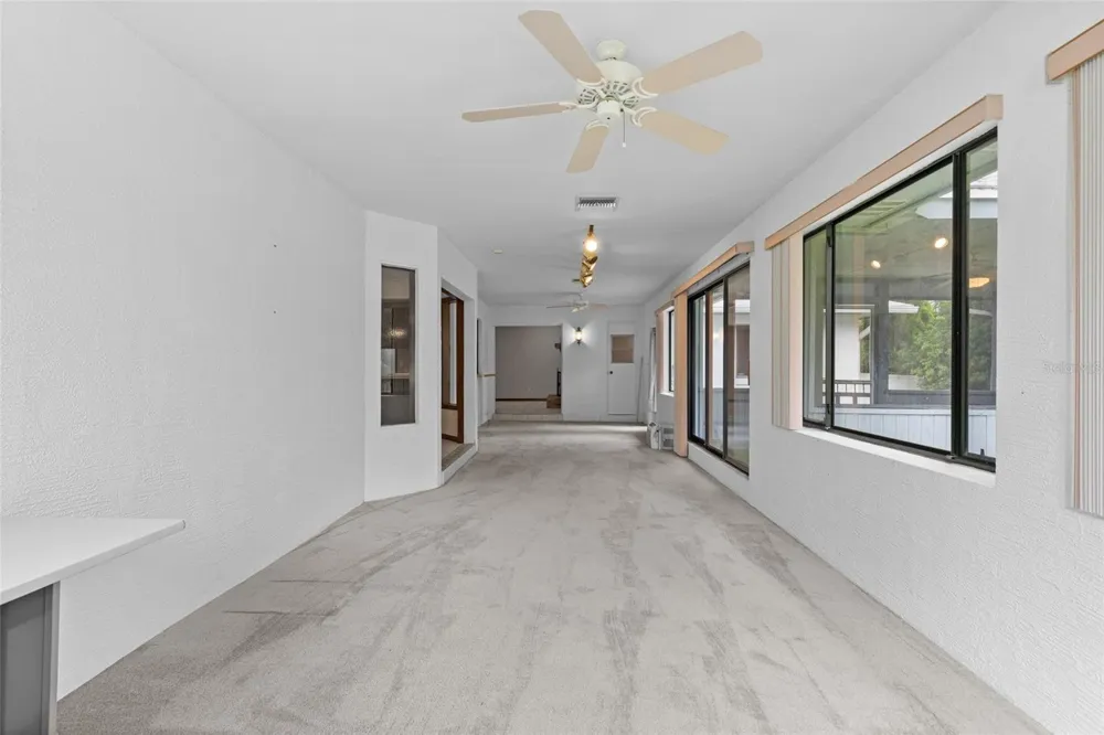 521 FERNWOOD DRIVE Altamonte Springs, FL 32701