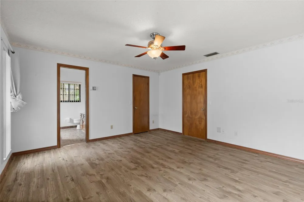 521 FERNWOOD DRIVE Altamonte Springs, FL 32701