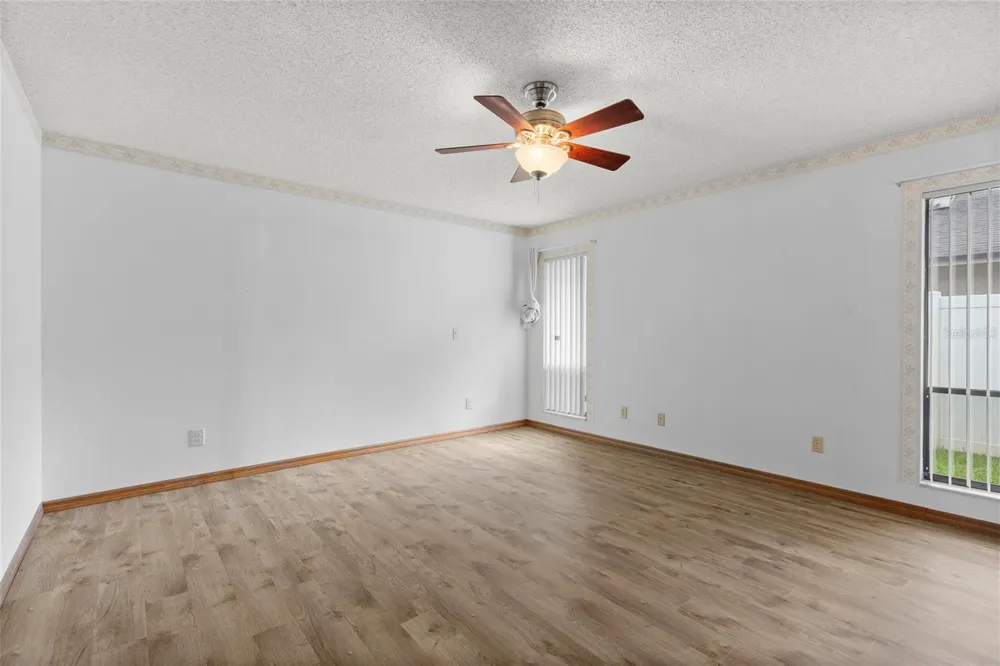 521 FERNWOOD DRIVE Altamonte Springs, FL 32701