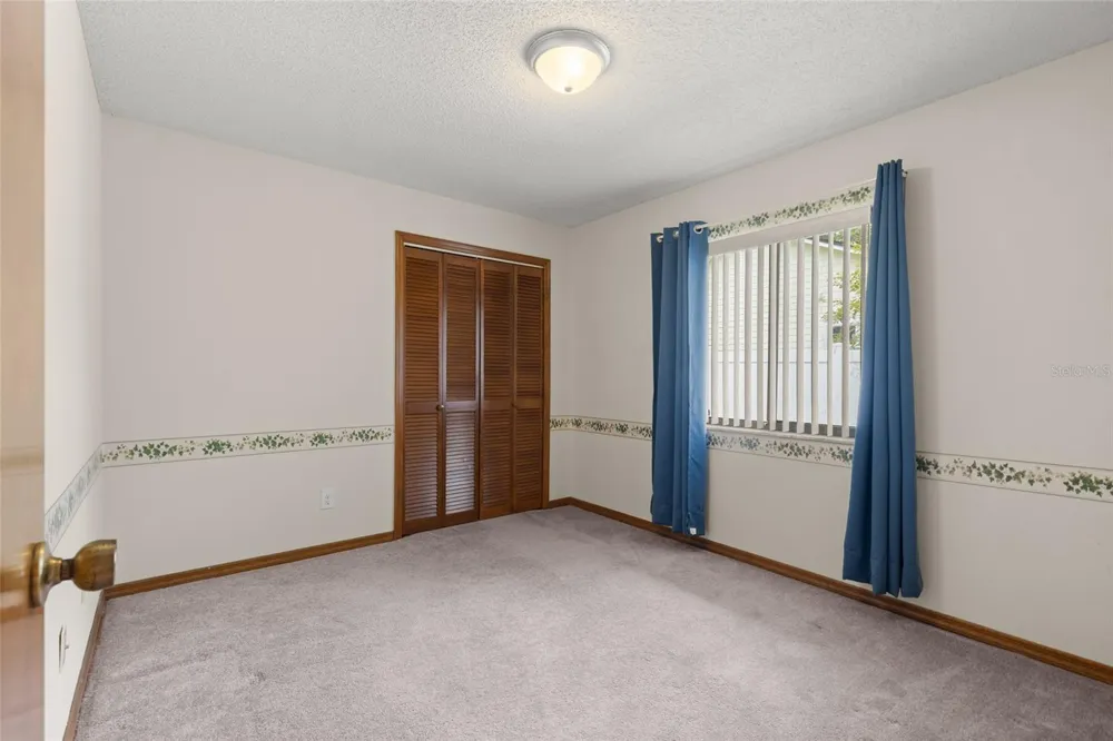 521 FERNWOOD DRIVE Altamonte Springs, FL 32701