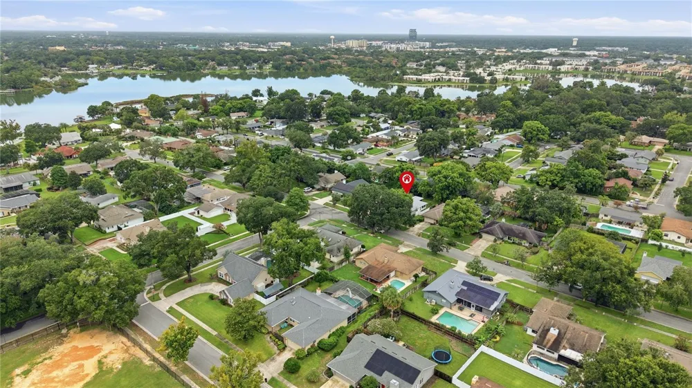 521 FERNWOOD DRIVE Altamonte Springs, FL 32701