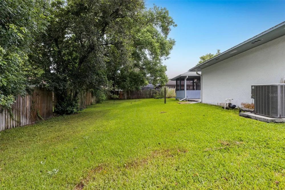 521 FERNWOOD DRIVE Altamonte Springs, FL 32701