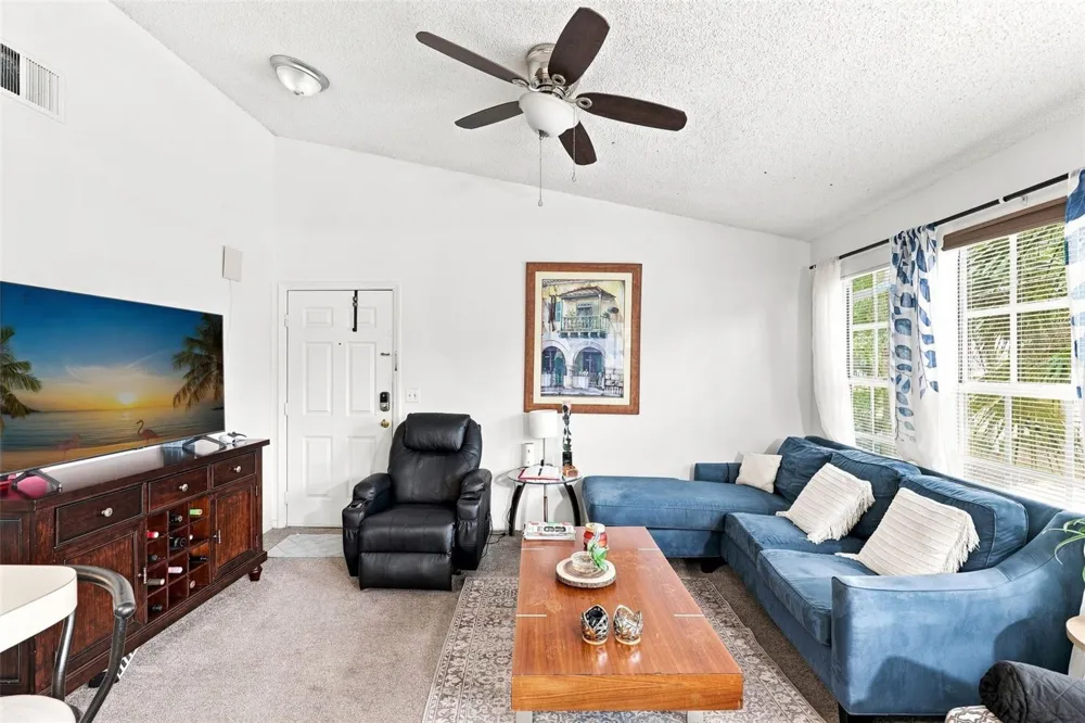 1085 S HIAWASSEE ROAD #523 Orlando, FL 32835