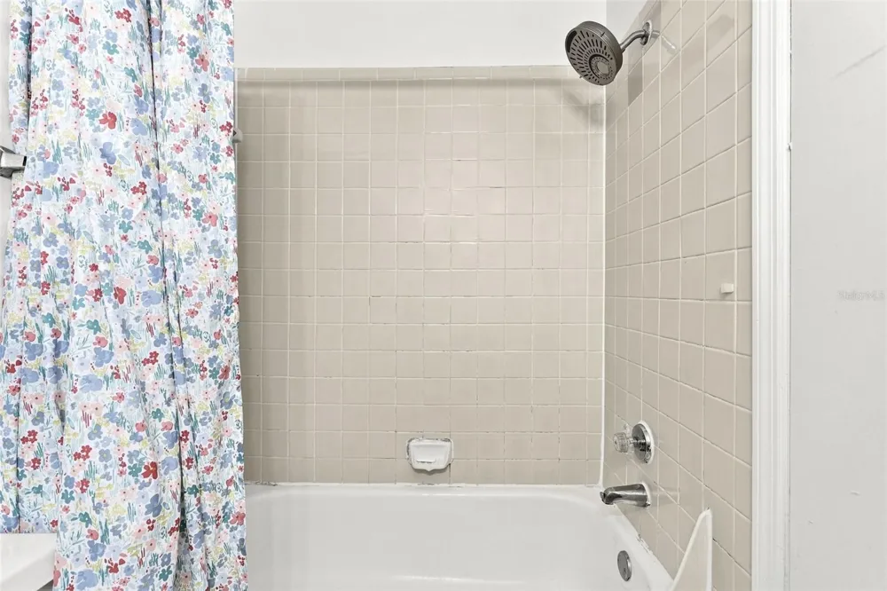 1085 S HIAWASSEE ROAD #523 Orlando, FL 32835