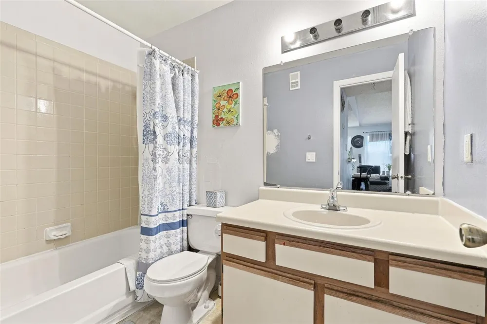 1085 S HIAWASSEE ROAD #523 Orlando, FL 32835