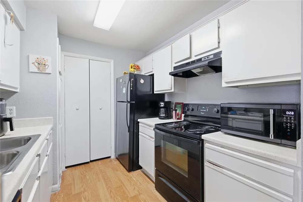 4401 THORNBRIAR LANE #R106 Orlando, FL 32822