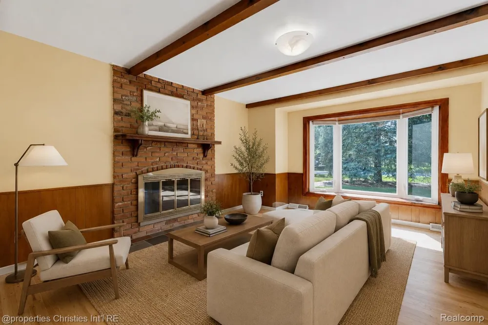 3560 Beach Road Troy City, MI 48084