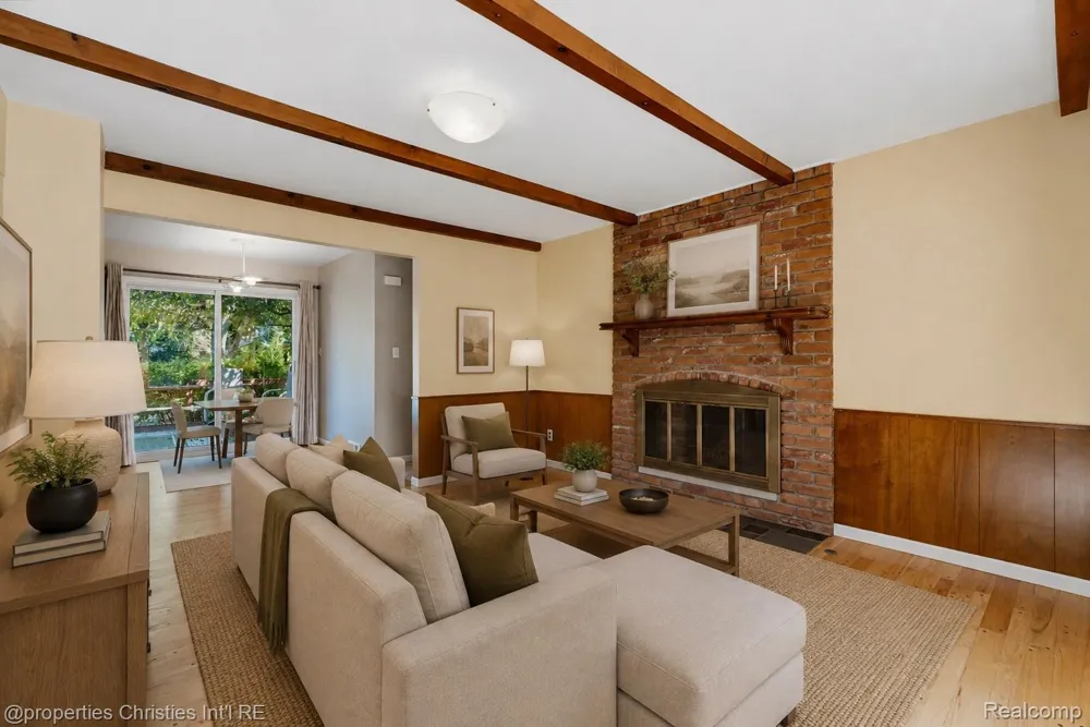 3560 Beach Road Troy City, MI 48084
