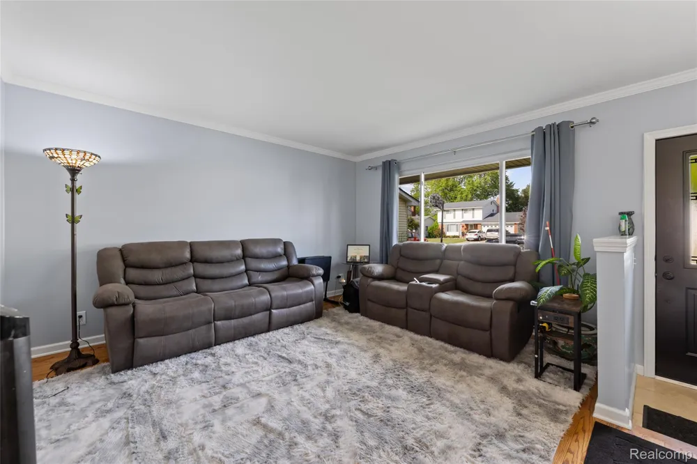 676 Sheffield Road Auburn Hills City, MI 48326