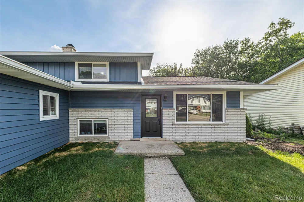 676 Sheffield Road Auburn Hills City, MI 48326
