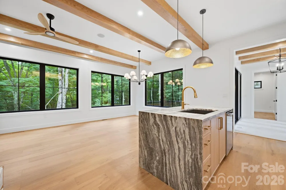 519 Rock Spring Circle Sugar Mountain, NC 28604