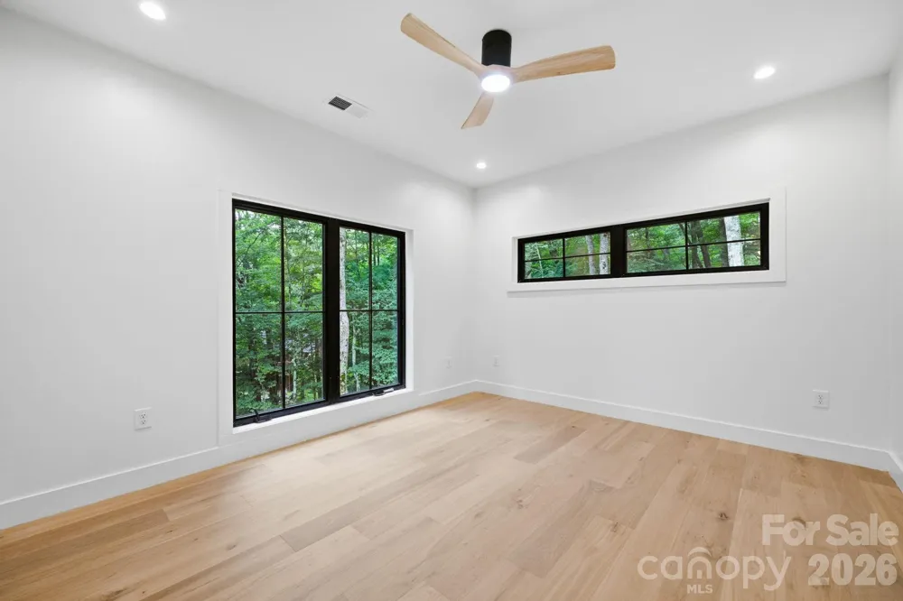 519 Rock Spring Circle Sugar Mountain, NC 28604