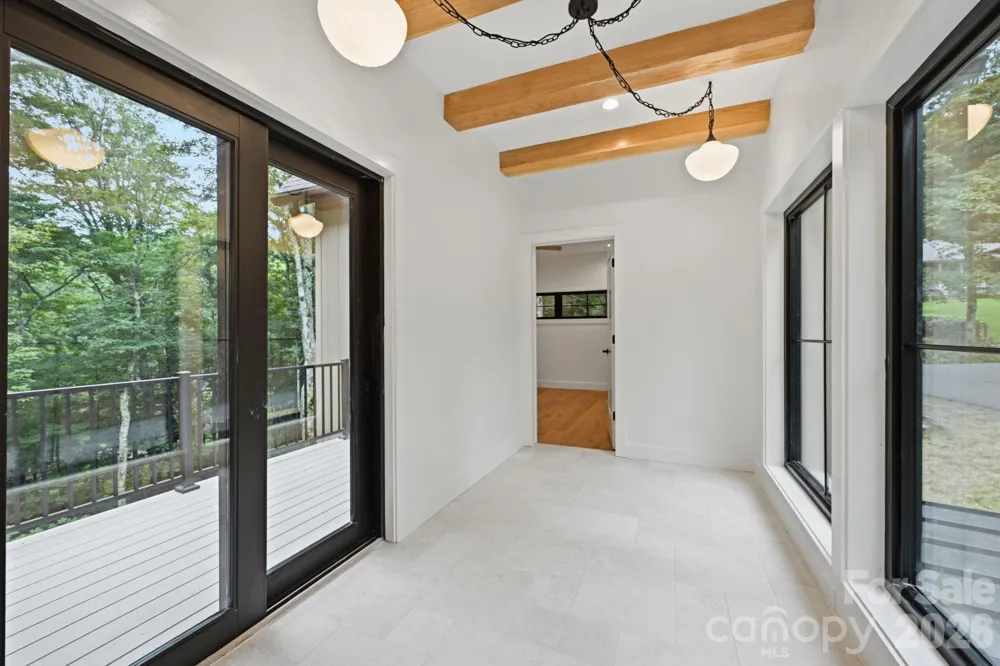 519 Rock Spring Circle Sugar Mountain, NC 28604