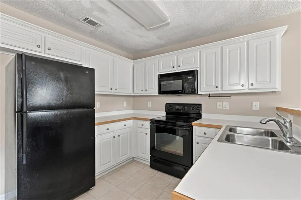 1428 Box Circle Winder, GA 30680