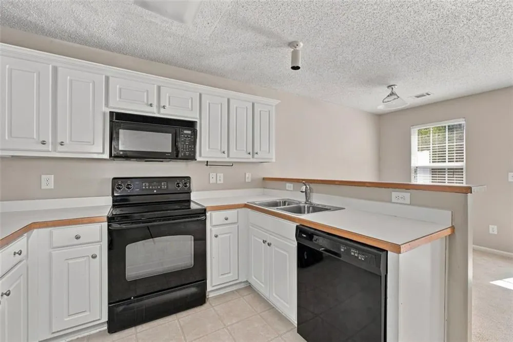 1428 Box Circle Winder, GA 30680