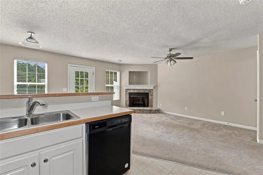 1428 Box Circle Winder, GA 30680