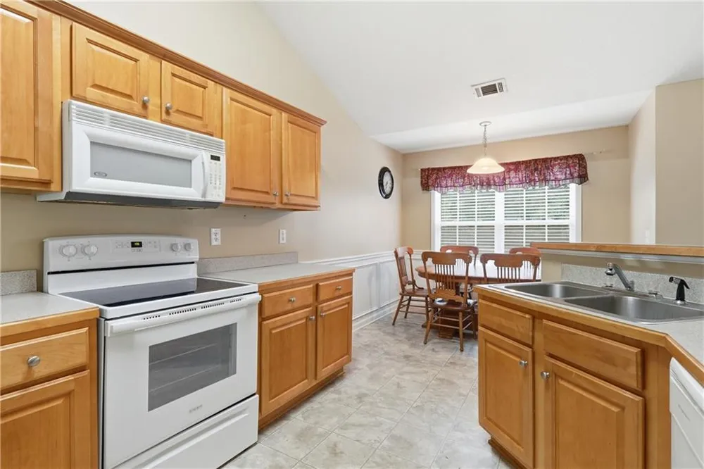 234 Dogwood Lane SE Calhoun, GA 30701