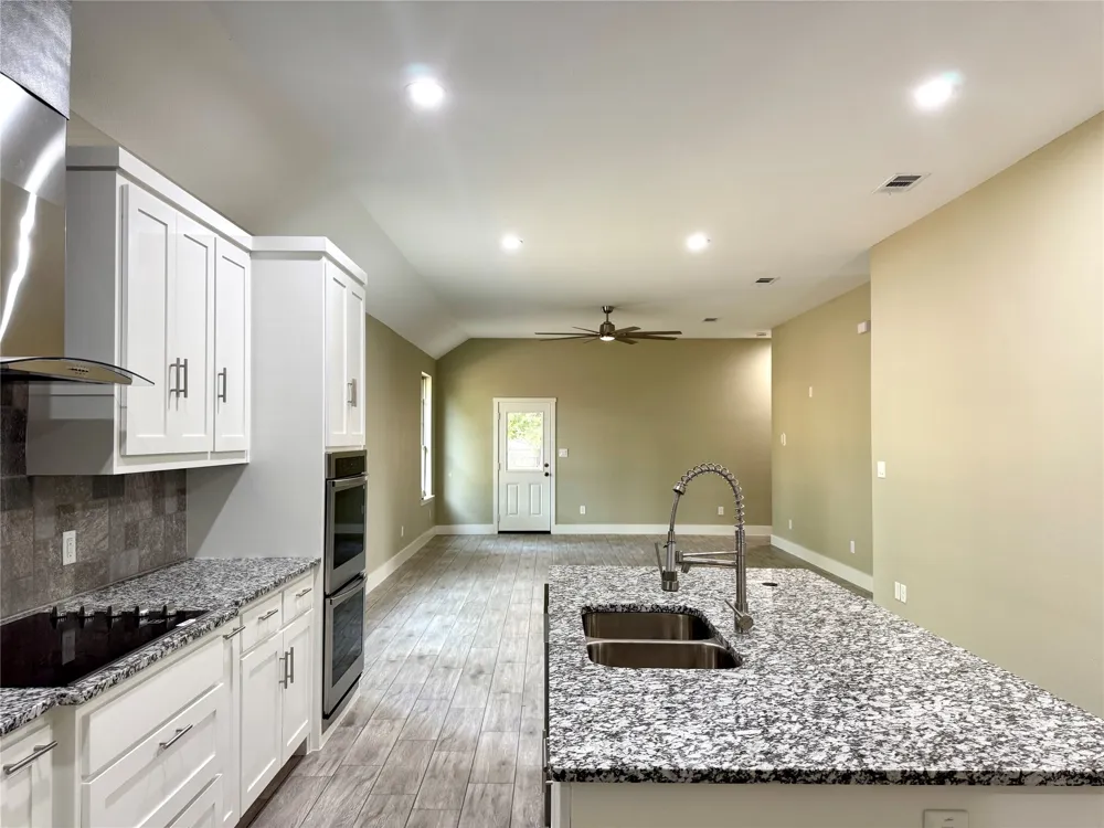1093 Oak Ridge Drive Oak Ridge, TX 75160