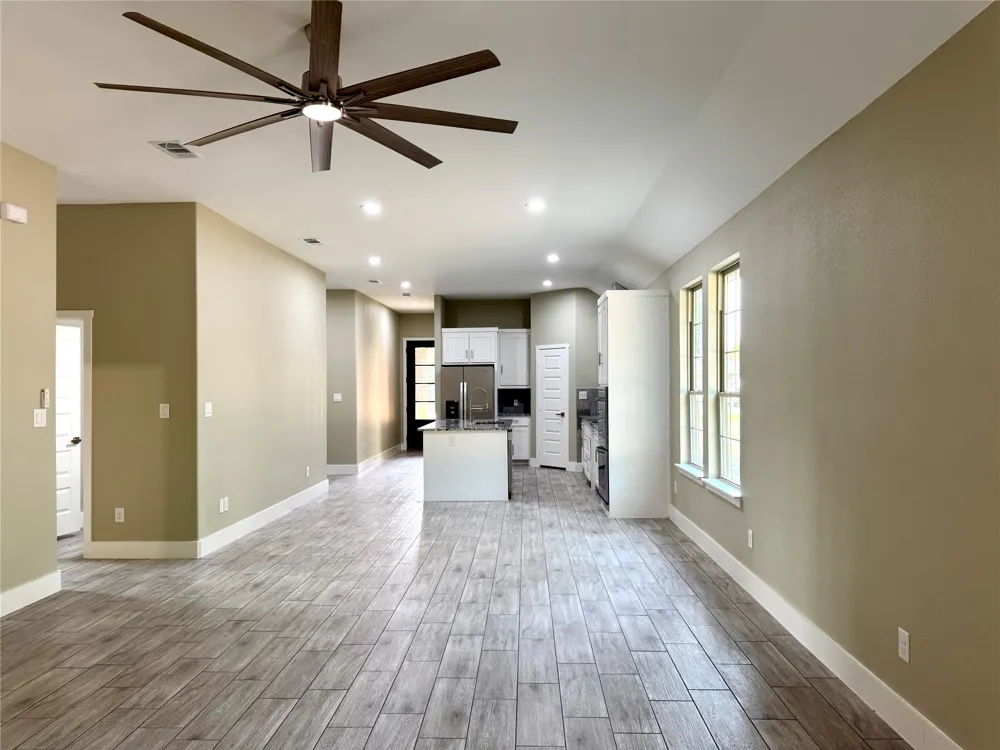 1093 Oak Ridge Drive Oak Ridge, TX 75160