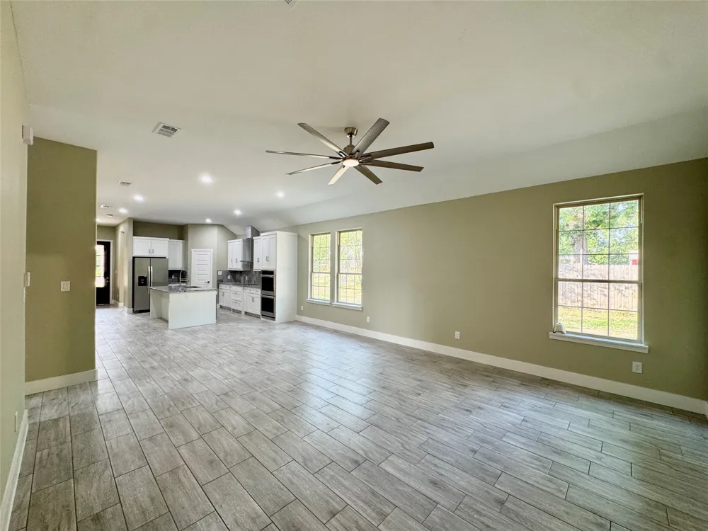 1093 Oak Ridge Drive Oak Ridge, TX 75160