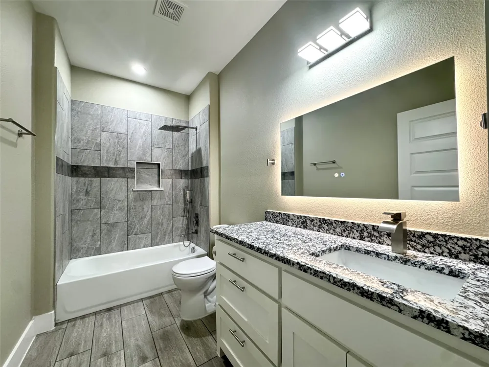 1093 Oak Ridge Drive Oak Ridge, TX 75160