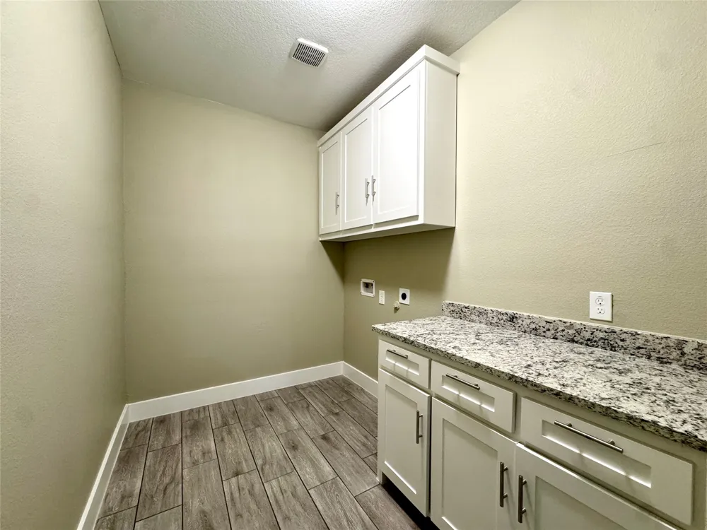 1093 Oak Ridge Drive Oak Ridge, TX 75160