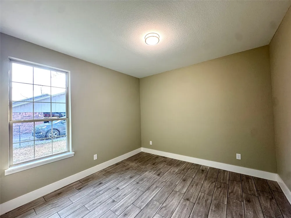 1093 Oak Ridge Drive Oak Ridge, TX 75160