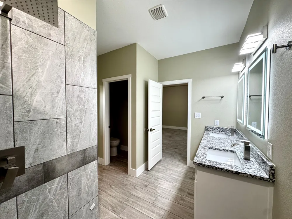 1093 Oak Ridge Drive Oak Ridge, TX 75160