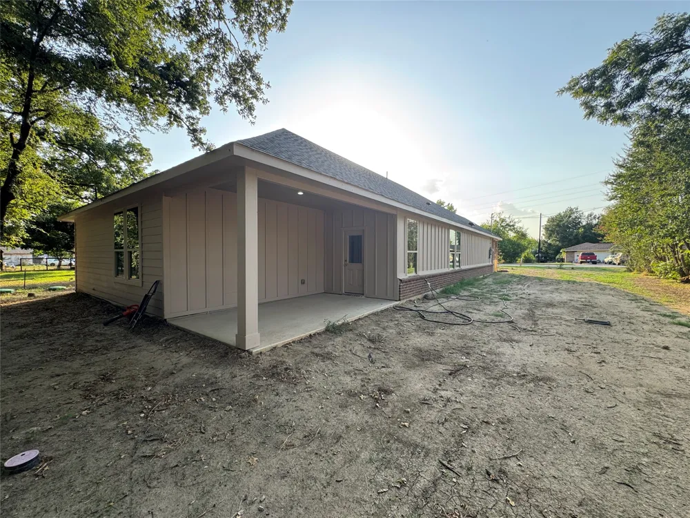 1093 Oak Ridge Drive Oak Ridge, TX 75160