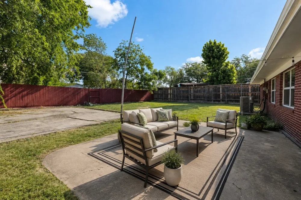 13545 Flagstone Lane Dallas, TX 75240