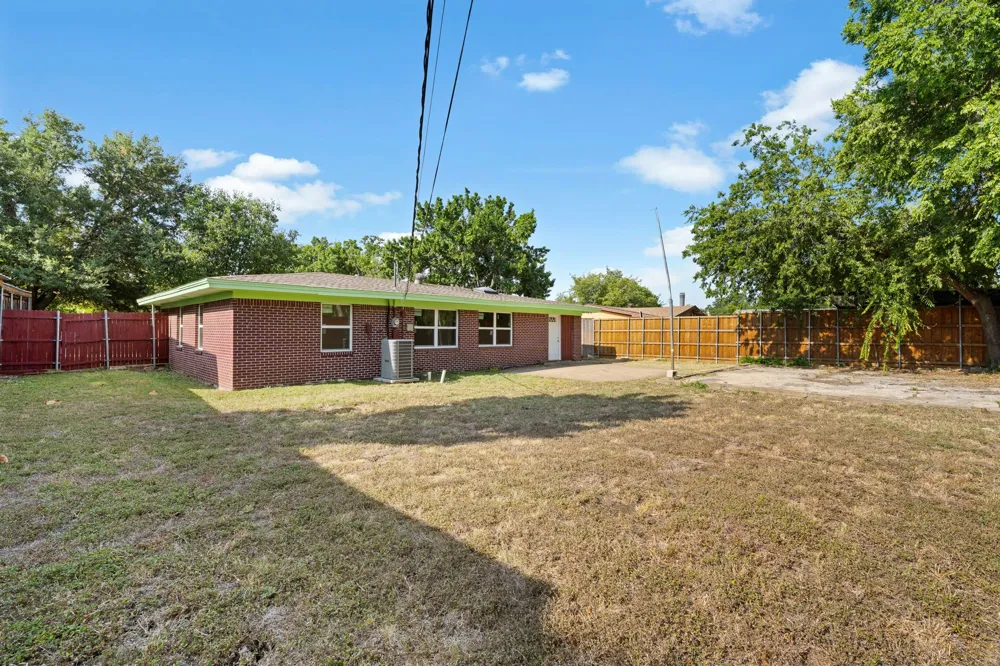 13545 Flagstone Lane Dallas, TX 75240