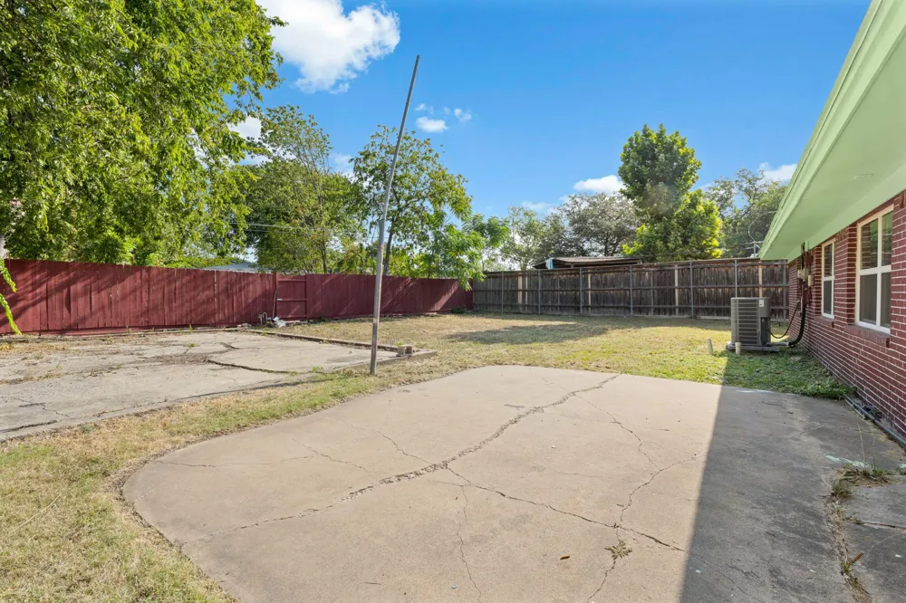13545 Flagstone Lane Dallas, TX 75240