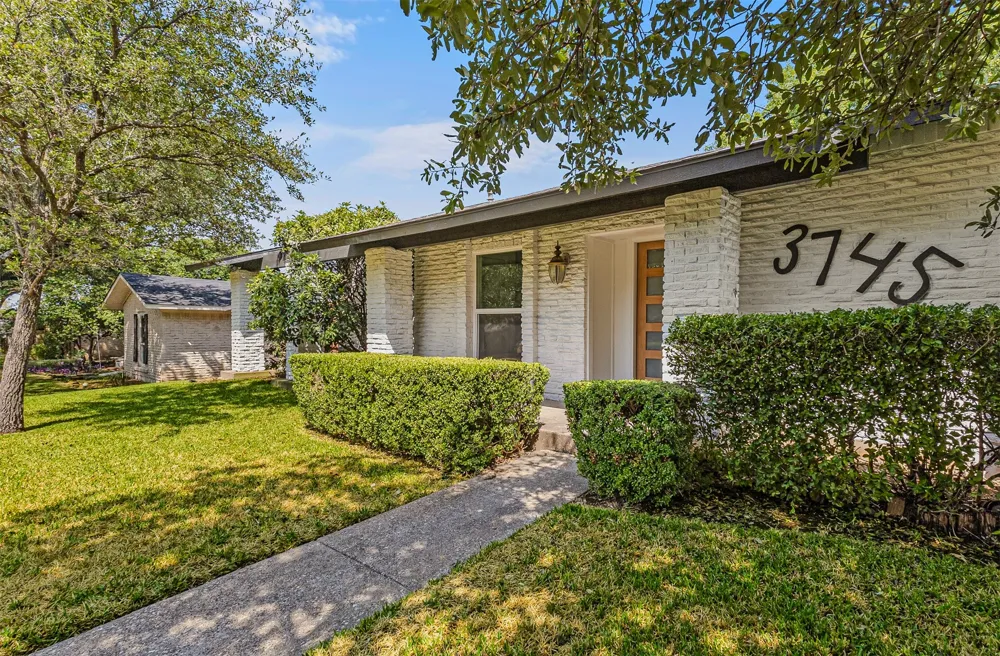 3745 Blue Trace Lane Farmers Branch, TX 75244
