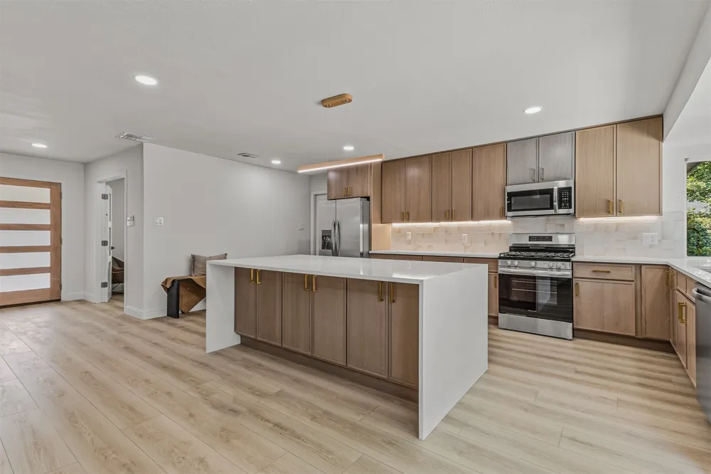 3745 Blue Trace Lane Farmers Branch, TX 75244