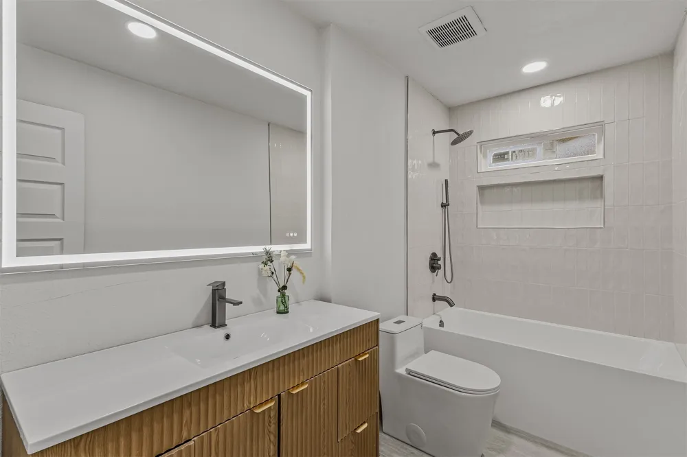 3745 Blue Trace Lane Farmers Branch, TX 75244