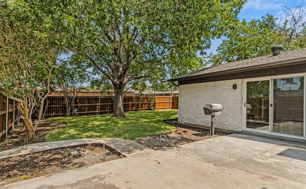 3745 Blue Trace Lane Farmers Branch, TX 75244