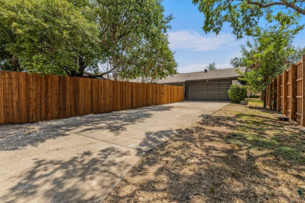 3745 Blue Trace Lane Farmers Branch, TX 75244
