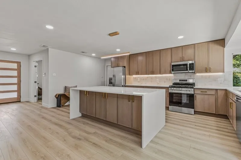 3745 Blue Trace Lane Farmers Branch, TX 75244