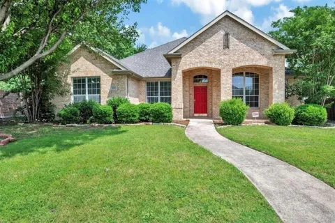 1601 Long Prairie Court