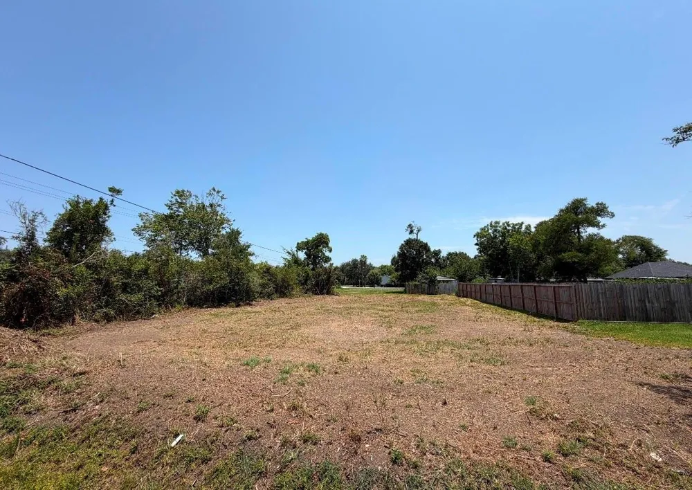 2110 Parkview Ln La Porte, TX 77571