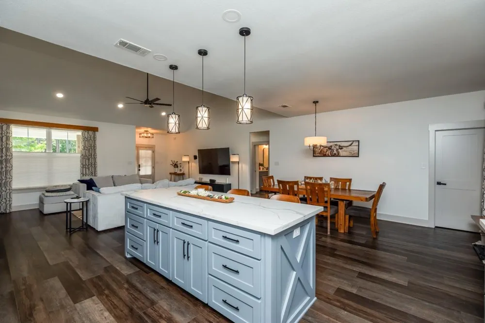 670 Dayna Lane Sour Lake, TX 77659