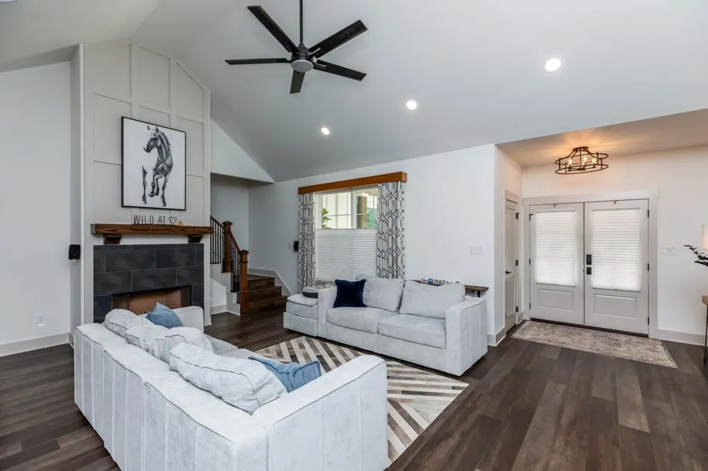 670 Dayna Lane Sour Lake, TX 77659