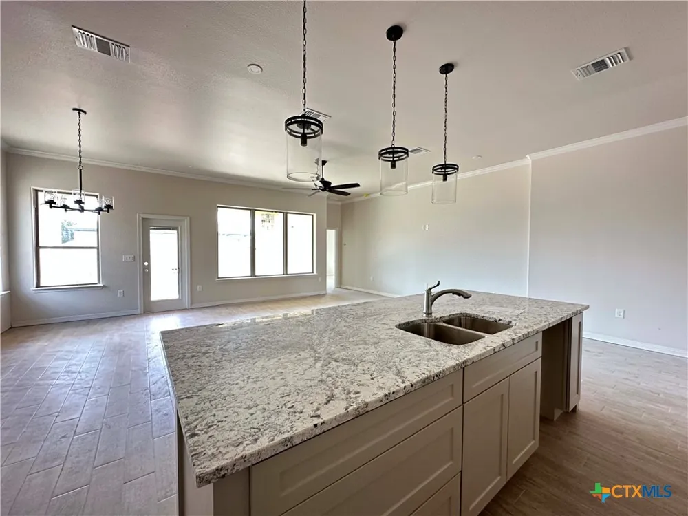 409 Magnolia Troy, TX 76579