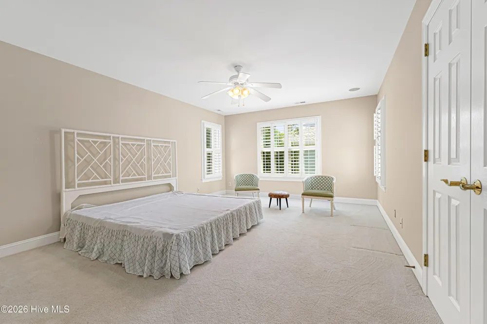 573 Coral Ridge Road Pine Knoll Shores, NC 28512