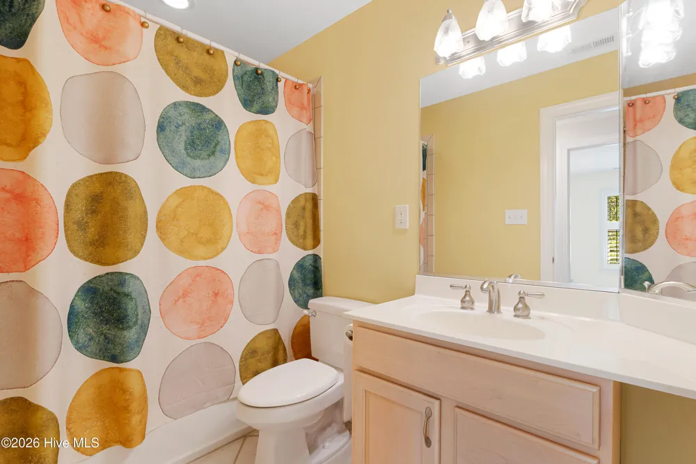 573 Coral Ridge Road Pine Knoll Shores, NC 28512