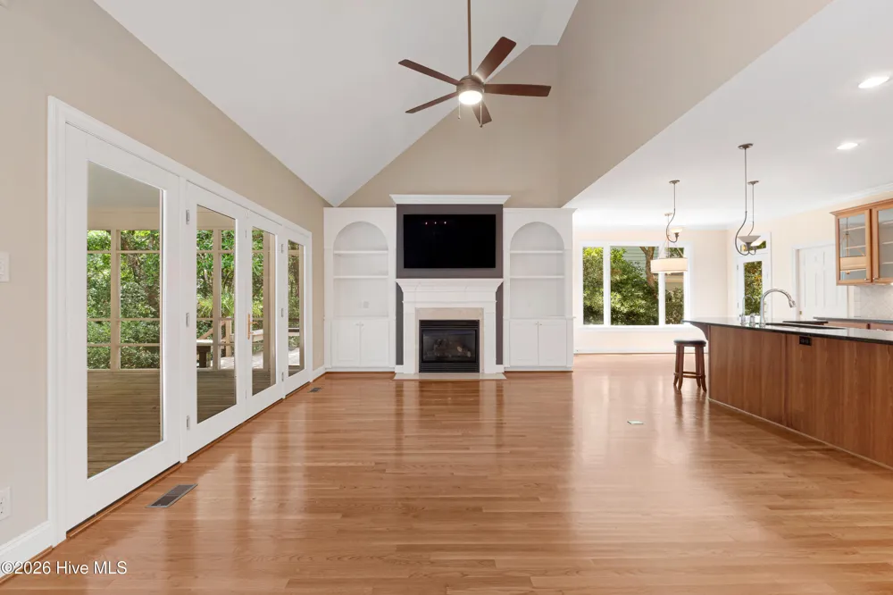 573 Coral Ridge Road Pine Knoll Shores, NC 28512